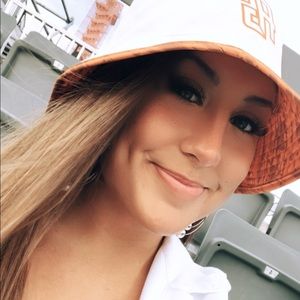 Meet your Posher, Kassidy